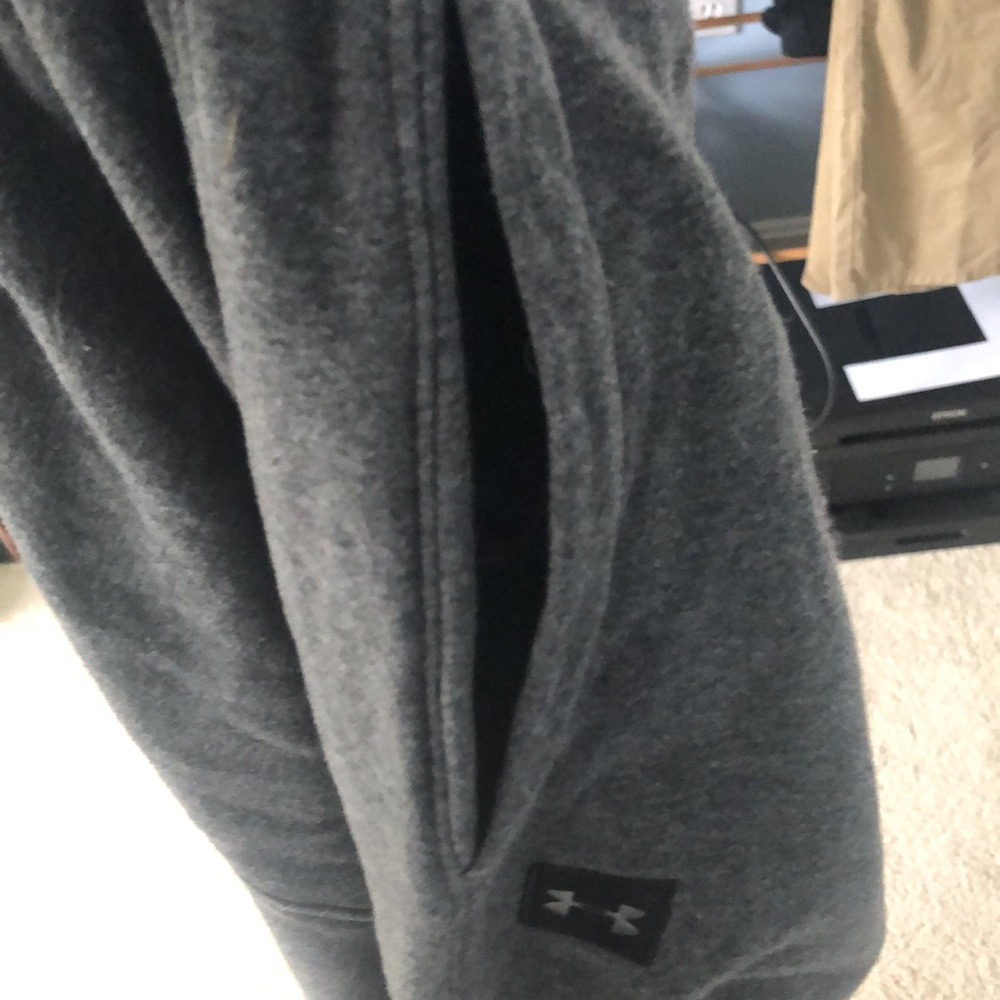 Gray Drawstring Under Armour Sweatpants - image 4